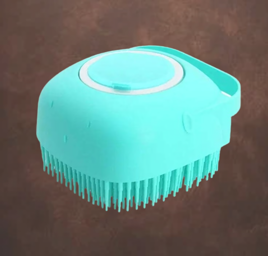 brosse a shampoing pour animaux bleu sur fond marron