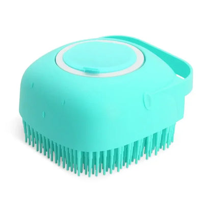 brosse shampoing pour animaux bleu clair sur fond blanc