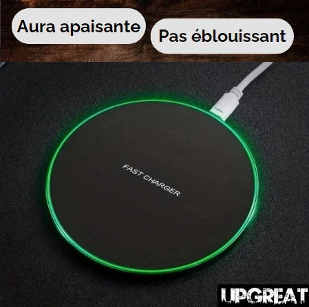 lumiere du chargeur sans fil a induction sur fond noir avc le logo upgreat